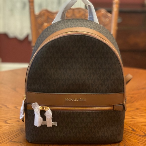 MK Kenly medium MK logo signature backpack - BROWN main image 7